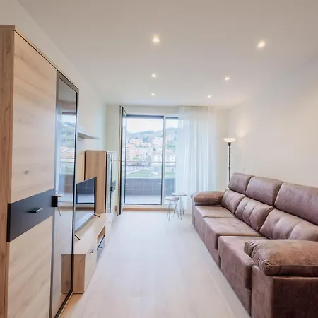 Ebony I Local Rentss *