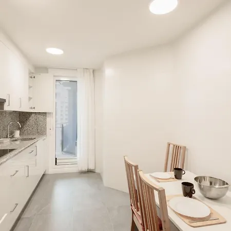 Ebony I Local Rentss * Zarautz