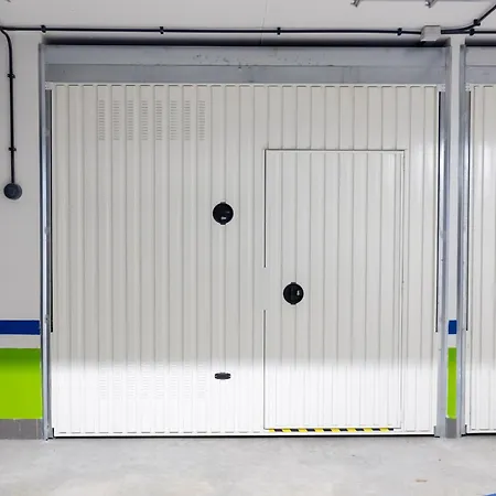 Ebony I Local Rentss * Zarautz