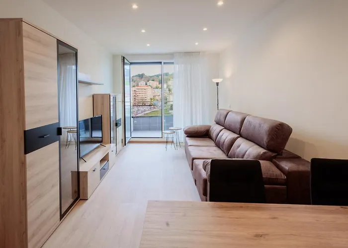 Ebony I Local Rentss *