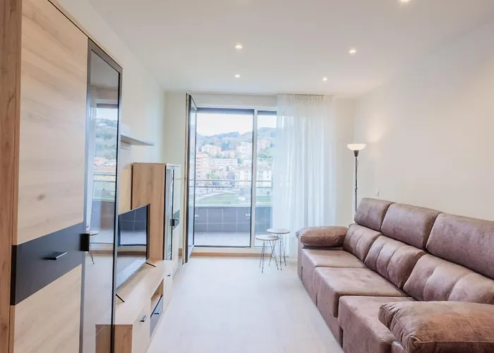 Ebony I Local Rentss *