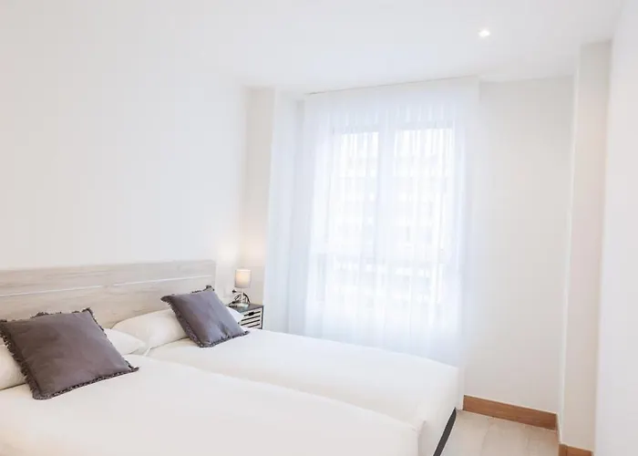 Ebony I Local Rentss * Zarautz