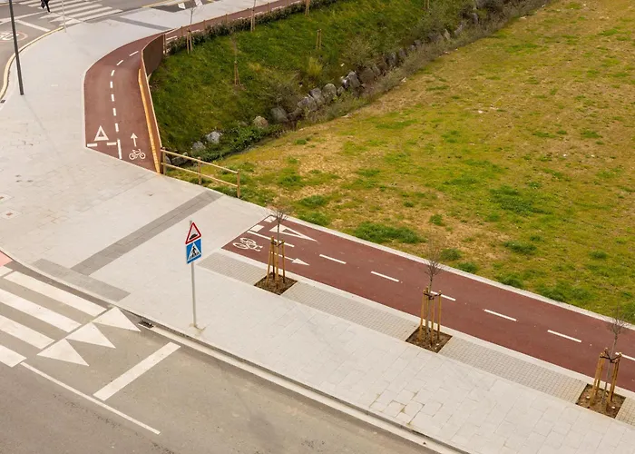 Ebony I Local Rentss